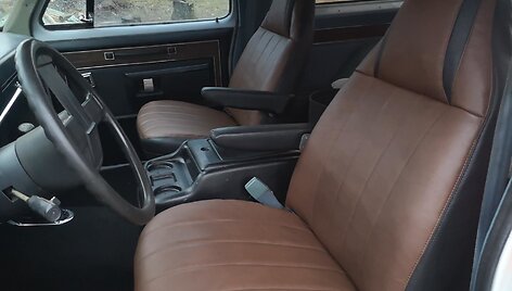 I&scaron;skirtinis visureigis &bdquo;Dodge Ramcharger&ldquo;