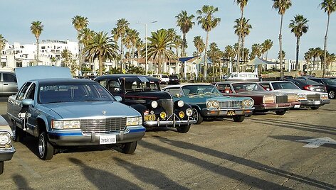 &bdquo;Lowrider&ldquo; stiliaus automobilis