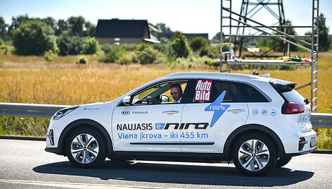 Rekordinė kelionė aplink Lietuvą elektromobiliu &bdquo;Kia e-Niro&ldquo; 