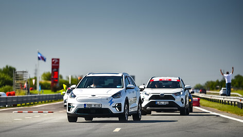 Rekordinė kelionė aplink Lietuvą elektromobiliu &bdquo;Kia e-Niro&ldquo; 