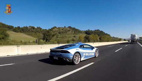 Italijos policijos &bdquo;Lamborghini Huracan&ldquo; panaudotas inksto pervežimui