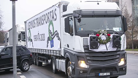 Protestuojantys vežėjai užplūdo Vilniaus centrą