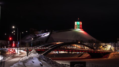 Sostinė pasipuo&scaron;ė Lietuvos valstybės atkūrimo dienos proga