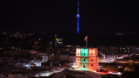 Sostinė pasipuo&scaron;ė Lietuvos valstybės atkūrimo dienos proga
