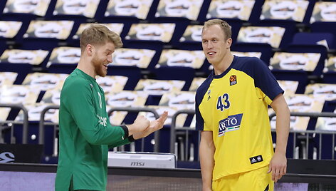 Thomasas Walkupas ir Luke'as Sikma