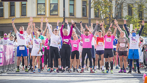 &bdquo;Pink run&ldquo; bėgime dalyvavo rekordinis bėgikų skaičius