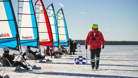 LR ledo jachtų čempionate – daug vėjo ir minkštas ledas