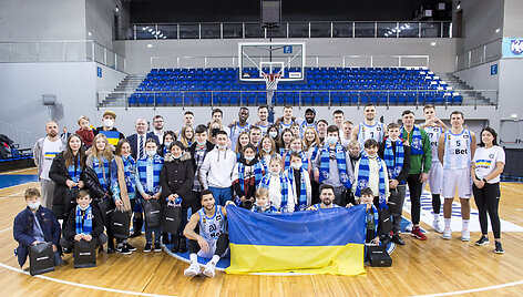 Jonavos &bdquo;CBet&ldquo; krep&scaron;ininkai rodo dėmesį Ukrainos pabėgėlių vaikams