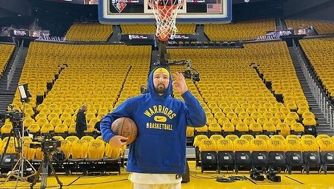 Klay Thompsonu apsimetęs asmuo