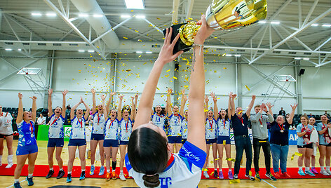&bdquo;Sostinės tauro&ldquo; tinklininkių triumfas
