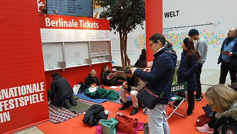 Amelija Otkinskienė Berlyno kino festivalyje. Bilietai