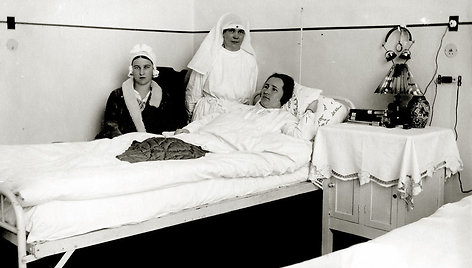 Kauno karo ligoninės pacientė, 1932 m.