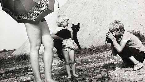 Juodas katinas, 1980