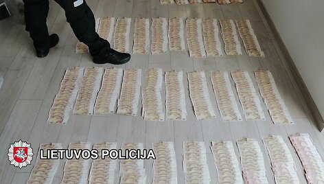 klaipedos-kriminalistai-sulaike-asmenis-itariamus-padejimu-legalizuoti-nusikalstamu-budu-igyta-turta