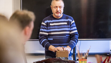 Kuršėnų dvaro edukacija - &bdquo;Lipdymas iš molio&ldquo;