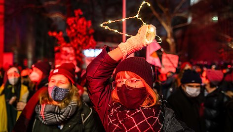 Protestai dėl abortų draudimo Lenkijoje