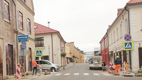 Darbininkai plu&scaron;a Kėdainiupse