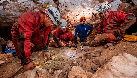 Archeologai Meksikoje aptiko tūkstantmečio senimo majų kanoją
