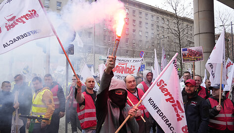 Lenkijos anglių kasėjai protestuoja prie&scaron; ES metano kiekio mažinimo taisykles