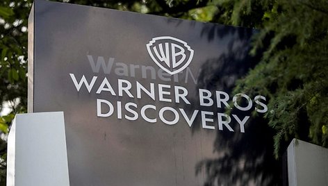 „Warner Bros. Discovery“ dėl aktorių ir scenaristų streiko apkarpė šių metų pelno prognozę