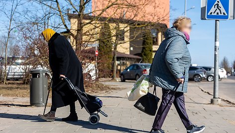 Lukas Balandis/BNS nuotr. Daugiausiai skurstančiųjų yra tarp vyresniojo amžiaus žmonių.