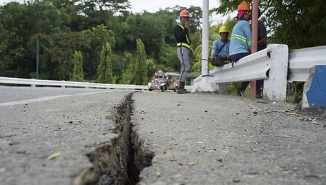 USGS: Filipinų pietuose įvyko 6,7 balo žemės drebėjimas