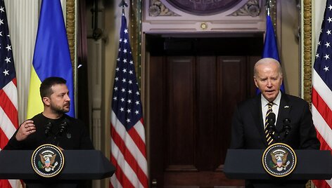 LEAH MILLIS / REUTERS