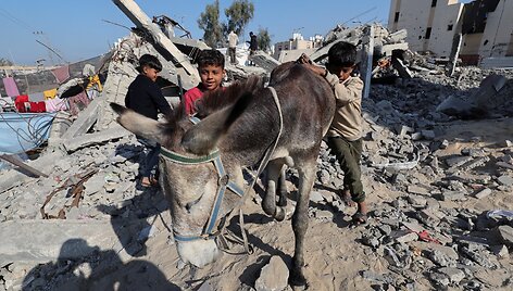 IBRAHEEM ABU MUSTAFA / REUTERS