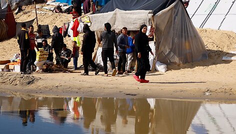 IBRAHEEM ABU MUSTAFA / REUTERS