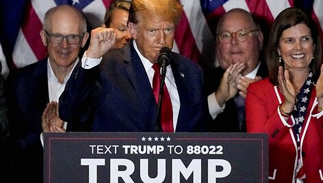 Mike Stewart / AP