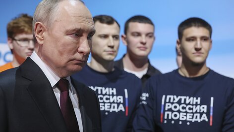 Mikhail Metzel / AP