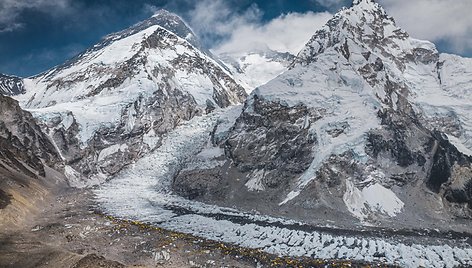 Drono vaizdas atskleidžia Everestą ir Khumbu ledyną Nepale. / SEVEN SUMMIT TREKS / via REUTERS