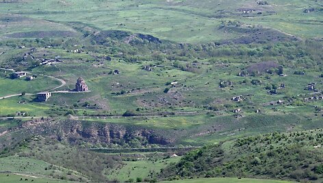 Pareigūnai: Armėnija Azerbaidžanui grąžino keturis pasienio kaimus / KAREN MINASYAN / AFP