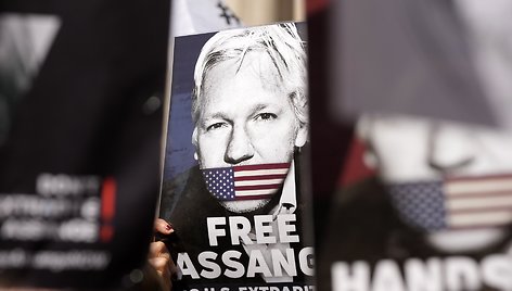 Britanijos Assange laiko eiga / Kin Cheung / AP