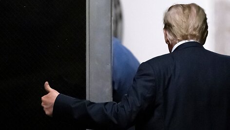 JAV prokuroras paragino vadovautis &bdquo;sveiku protu&ldquo; ir pripažinti D. Trumpą kaltu / Andrew Kelly / REUTERS