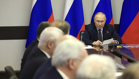 Vyacheslav Prokofyev/Kremlin Poo / ZUMAPRESS.com