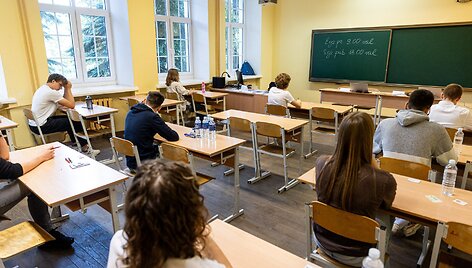 Vilniaus Antakalnio gimnazijoje laikomas lietuviu kalbos ir lit / BNS nuotr.
