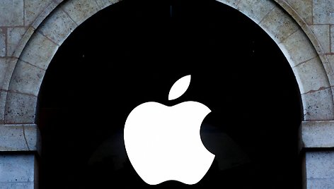 „Apple“ logotipas / Gonzalo Fuentes / REUTERS