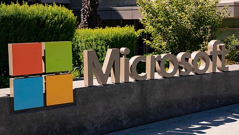 „Microsoft“ po paslaugų sutrikimų teigia bandanti taisyti situaciją / DAVID RYDER / Getty Images via AFP