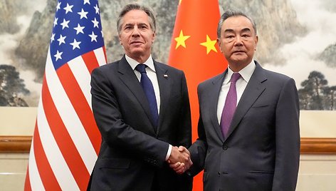 Kinija: ministras Wang Yi Laose susitiks su JAV valstybės sekretoriumi A. Blinkenu / Mark Schiefelbein / via REUTERS