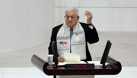 Palestiniečių prezidentas Turkijos parlamentui pareiškė vyksiantis į Gazos Ruožą / ADEM ALTAN / AFP