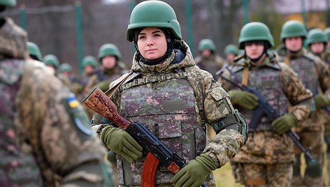 Ukrainos ministras pirmininkas AFU oficerių diplomavimo ceremonijoje. / Alona_Nikolaievych/SIPA / Alona_Nikolaievych/SIPA