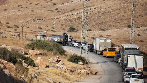 Izraelio pagalbos tarnyba: Vakarų Kranto sienos perėjoje nušauti 3 žmonės / JAAFAR ASHTIYEH / AFP