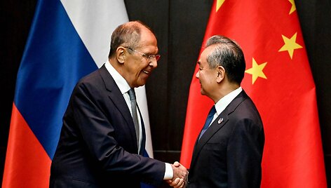 Kinijos vyriausiasis diplomatas Wang Yi &scaron;ią savaitę lankysis Rusijoje / TANG CHHIN SOTHY / AFP