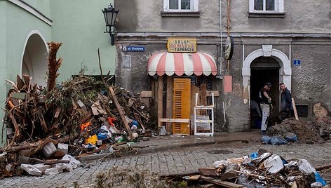 MATEUSZ SLODKOWSKI / AFP