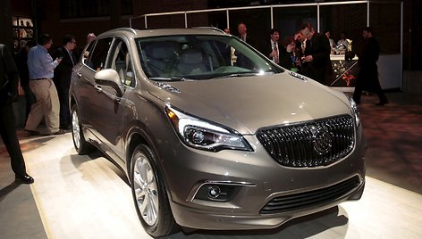 General Motors pristato Buick Envision modelį Detroit&#39;as. / Rebecca Cook / REUTERS