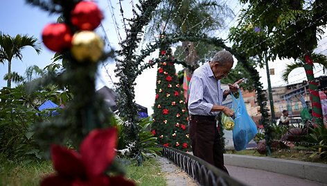 Gaby Oraa / REUTERS