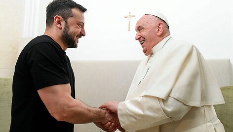 Volodymyras Zelenskis ir popiežius Pranci&scaron;kus