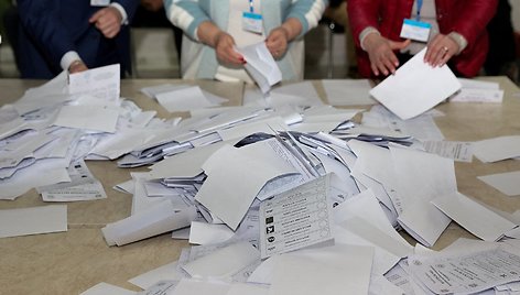 Rinkimai ir referendumas Moldovoje / Stringer / REUTERS