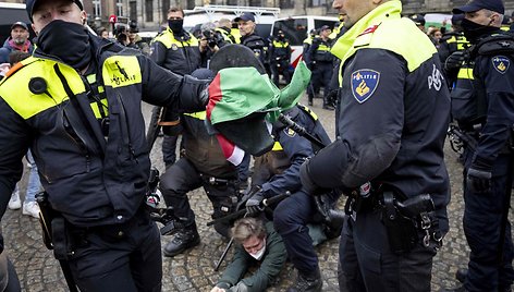 Protestas Amsterdame / ROBIN VAN LONKHUIJSEN / AFP